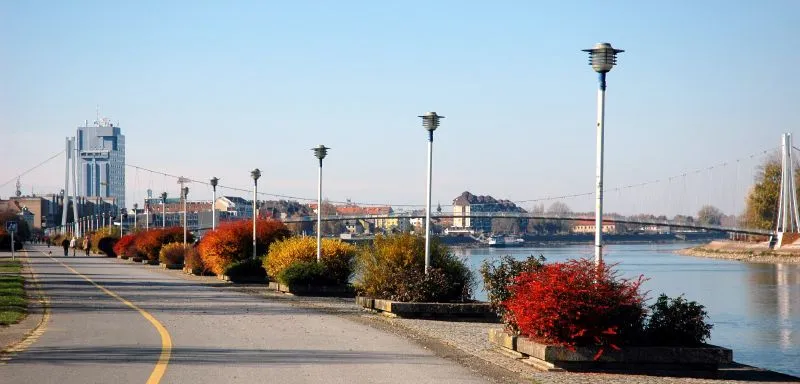 Promenade along the Drava