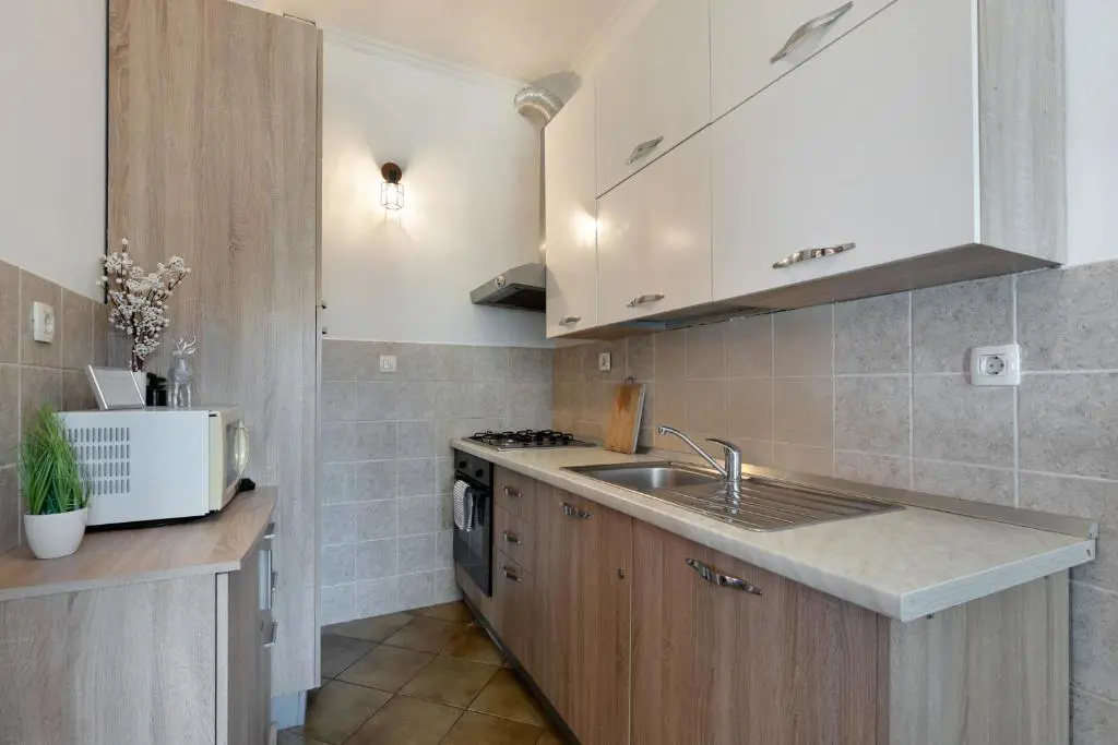 Charming Courtyard Apartment, photo 5
