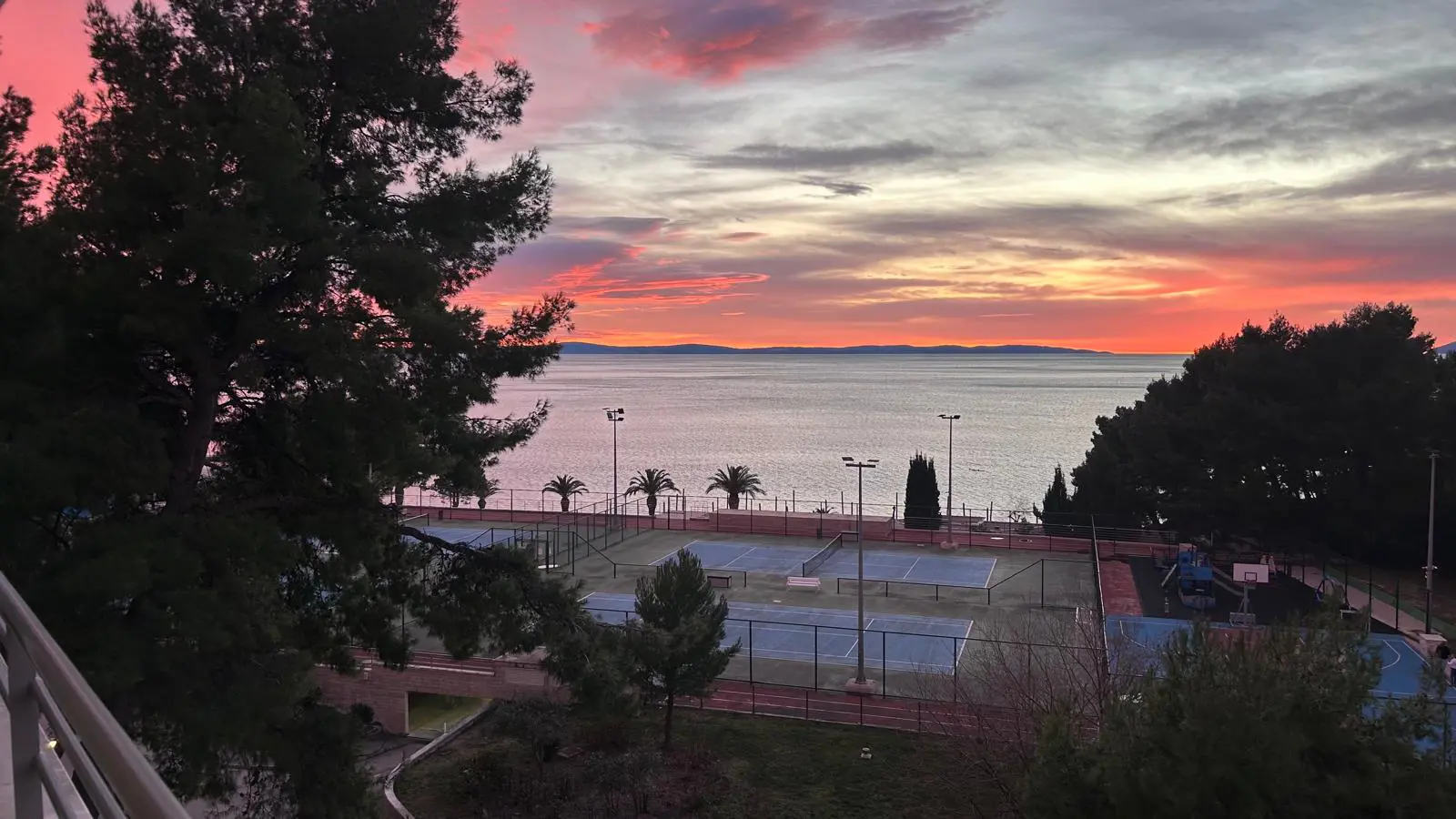 The Residence 3 - 15